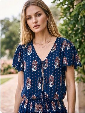 Hunter Bell Bardot Floral Boho Tie Front Cottagecore Crop Top  Blouse Navy M NWT